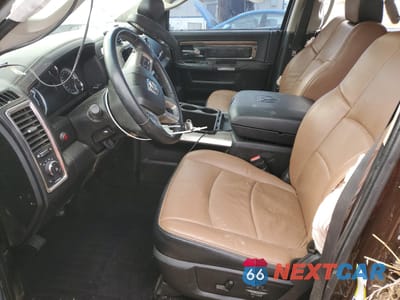 Zdjęcie 7 z 14 samochodu: 2015 RAM 3500 LARAMIE VIN:3C63R3MLXFG570253 - miniatura