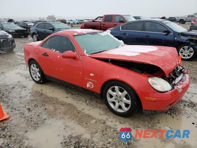 Czwarte zdjęcie samochodu z boku: 1999 MERCEDES-BENZ SLK 230 KOMPRESSOR VIN:WDBKK47F9XF101001 - miniatura