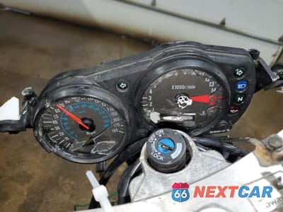 Zdjęcie 7 z 9 samochodu: 2000 KAWASAKI ZX600 J1 VIN:JKAZX4J1XYA017759 - miniatura