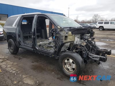 Czwarte zdjęcie samochodu z boku: 2022 CADILLAC ESCALADE ESV LUXURY VIN:1GYS4JKL4NR101470 - miniatura