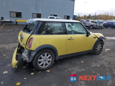 Trzecie zdjęcie samochodu z tyłu: 2004 MINI COOPER VIN:WMWRC334X4TJ61472 - miniatura