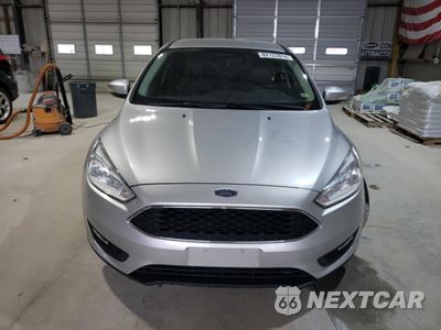 Piąte zdjęcie samochodu w środku: 2015 FORD FOCUS SE VIN:1FADP3K29FL302946 - miniatura