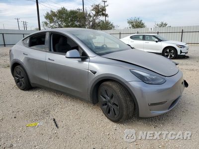 Czwarte zdjęcie samochodu z boku: 2024 TESLA MODEL Y VIN:7SAYGAEE8RF124687 - miniatura