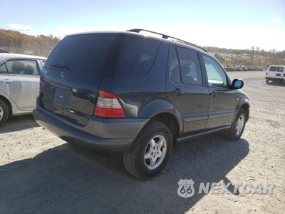 Trzecie zdjęcie samochodu z tyłu: 1999 MERCEDES-BENZ ML 320 VIN:4JGAB54E1XA143959 - miniatura