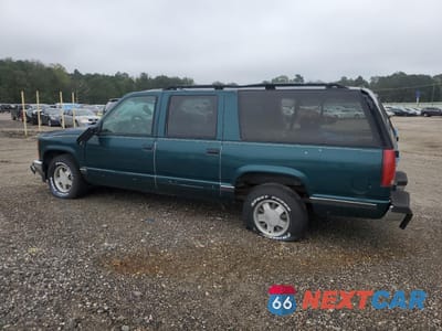 Drugie zdjęcie samochodu z przodu: 1998 CHEVROLET SUBURBAN C1500 VIN:3GNEC16R3WG133520 - miniatura
