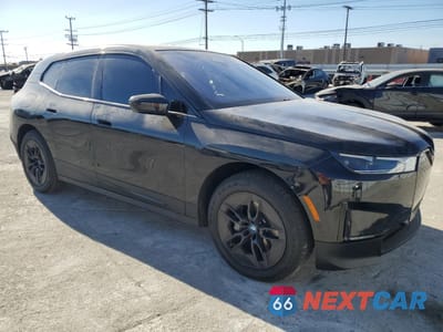 Czwarte zdjęcie samochodu z boku: 2024 BMW IX XDRIVE50 VIN:WB523CF02RCP92300 - miniatura