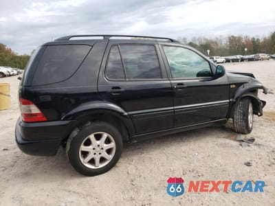 Trzecie zdjęcie samochodu z tyłu: 1999 MERCEDES-BENZ ML 430 VIN:4JGAB72E2XA060295 - miniatura