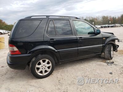 Trzecie zdjęcie samochodu z tyłu: 1999 MERCEDES-BENZ ML 430 VIN:4JGAB72E2XA060295 - miniatura