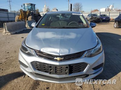 Piąte zdjęcie samochodu w środku: 2017 CHEVROLET CRUZE LT VIN:3G1BE6SM5HS559439 - miniatura