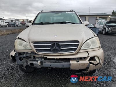 Piąte zdjęcie samochodu w środku: 2005 MERCEDES-BENZ ML 500 VIN:4JGAB75E95A539368 - miniatura