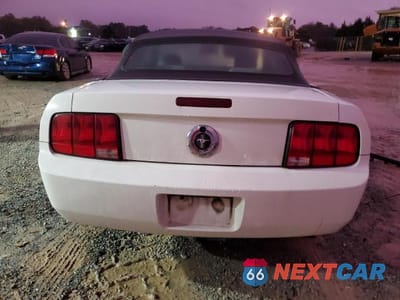 Zdjęcie 6 z 12 samochodu: 2006 FORD MUSTANG VIN:1ZVFT84N565264216 - miniatura