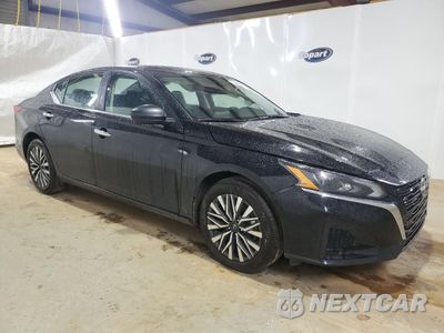 Czwarte zdjęcie samochodu z boku: 2025 NISSAN ALTIMA SV VIN:1N4BL4DV7SN302832 - miniatura