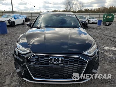 Piąte zdjęcie samochodu w środku: 2023 AUDI A3 PREMIUM VIN:WAUAUDGY8PA038721 - miniatura