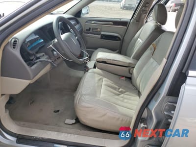 Zdjęcie 7 z 14 samochodu: 2006 LINCOLN TOWN CAR SIGNATURE VIN:1LNHM81V96Y626104 - miniatura