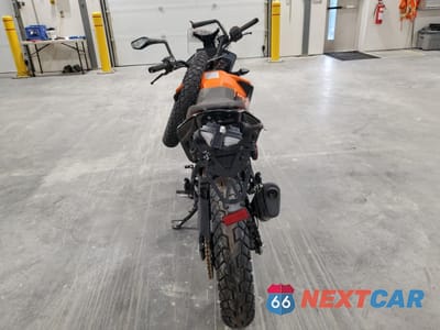 Czwarte zdjęcie samochodu z boku: 2023 KTM 390 ADVENTURE VIN:MD2JGJ402PC261715 - miniatura