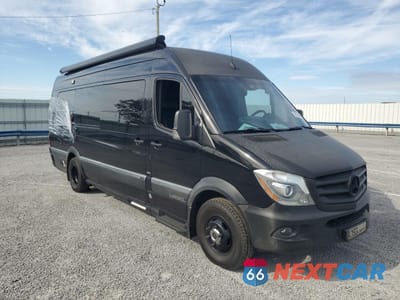 Czwarte zdjęcie samochodu z boku: 2014 MERCEDES-BENZ SPRINTER 3500 VIN:WD3PF4CD0E5848547 - miniatura