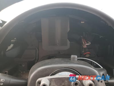 Zdjęcie 9 z 12 samochodu: 1999 SATURN SC2 VIN:1G8ZR1270XZ271458 - miniatura