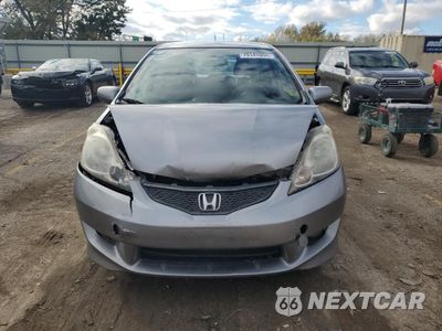 Piąte zdjęcie samochodu w środku: 2010 HONDA FIT SPORT VIN:JHMGE8H63AC002931 - miniatura