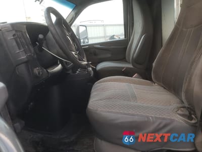 Zdjęcie 7 z 13 samochodu: 2011 GMC SAVANA CUTAWAY G3500 VIN:1GD373BG3B1149404 - miniatura