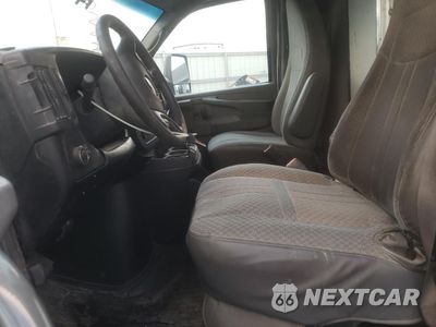 Zdjęcie 7 z 13 samochodu: 2011 GMC SAVANA CUTAWAY G3500 VIN:1GD373BG3B1149404 - miniatura