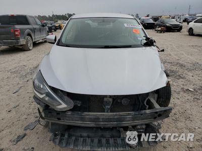 Piąte zdjęcie samochodu w środku: 2019 NISSAN SENTRA S VIN:3N1AB7AP9KY352315 - miniatura