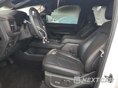 Zdjęcie 7 z 13 samochodu: 2023 FORD EXPEDITION LIMITED VIN:1FMJU1K8XPEA42265 - miniatura