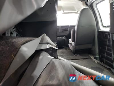 Zdjęcie 10 z 12 samochodu: 2011 GMC SAVANA G1500 VIN:1GTS7AF47B1171166 - miniatura