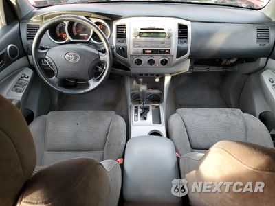 Zdjęcie 8 z 14 samochodu: 2011 TOYOTA TACOMA DOUBLE CAB VIN:3TMLU4EN6BM080188 - miniatura