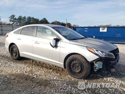 Czwarte zdjęcie samochodu z boku: 2015 HYUNDAI SONATA SE VIN:5NPE24AF9FH139260 - miniatura