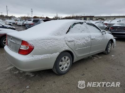 Trzecie zdjęcie samochodu z tyłu: 2004 TOYOTA CAMRY LE VIN:4T1BE30K24U912555 - miniatura