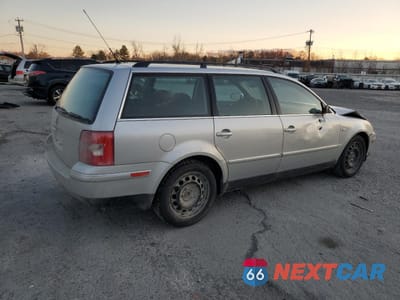 Trzecie zdjęcie samochodu z tyłu: 2003 VOLKSWAGEN PASSAT GL VIN:WVWND63B83E375197 - miniatura
