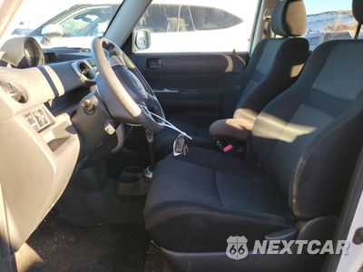 Zdjęcie 7 z 16 samochodu: 2006 TOYOTA SCION XB VIN:JTLKT324164120638 - miniatura
