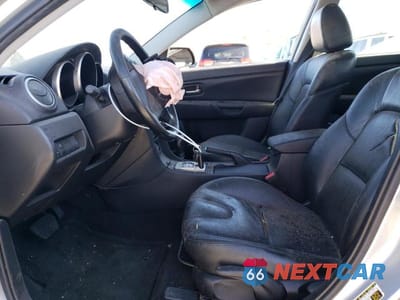 Zdjęcie 7 z 13 samochodu: 2006 MAZDA 3 HATCHBACK VIN:JM1BK343X61403950 - miniatura