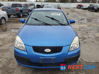 Piąte zdjęcie samochodu w środku: 2009 KIA RIO BASE VIN:KNADE223496515211 - miniatura