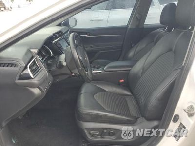 Zdjęcie 7 z 13 samochodu: 2018 TOYOTA CAMRY L VIN:4T1B11HK0JU579210 - miniatura