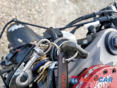 Zdjęcie 7 z 10 samochodu: 2007 KAWASAKI MOTORCYCLE VIN:JKAZX4P1X7A025317 - miniatura