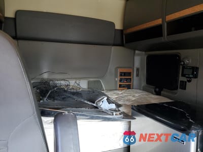 Zdjęcie 6 z 10 samochodu: 2015 INTERNATIONAL PROSTAR VIN:3HSDJAPR5FN554439 - miniatura