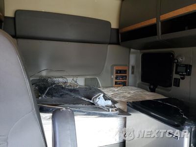 Zdjęcie 6 z 10 samochodu: 2015 INTERNATIONAL PROSTAR VIN:3HSDJAPR5FN554439 - miniatura