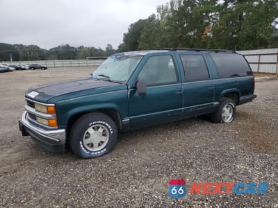 1998 CHEVROLET SUBURBAN C1500 3GNEC16R3WG133520 - główne zdjęcie licytacji z USA - miniatura