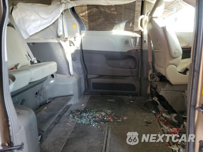 Zdjęcie 11 z 15 samochodu: 2014 TOYOTA SIENNA XLE VIN:5TDYK3DC5ES409957 - miniatura