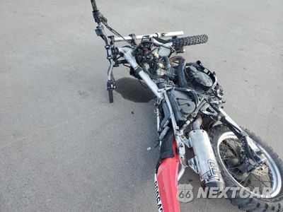 Zdjęcie 6 z 8 samochodu: 2001 KAWASAKI KL650 A VIN:JKAKLEA191A072714 - miniatura