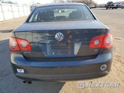 Zdjęcie 6 z 12 samochodu: 2015 VOLKSWAGEN NEW JETTA VALUE VIN:3VWPG71K05M619329 - miniatura