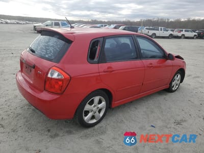Trzecie zdjęcie samochodu z tyłu: 2008 KIA SPECTRA5 5 SX VIN:KNAFE161885020901 - miniatura