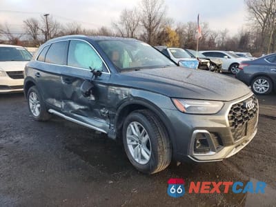 Czwarte zdjęcie samochodu z boku: 2024 AUDI Q5 PREMIUM 45 VIN:WA1GAAFY7R2120758 - miniatura