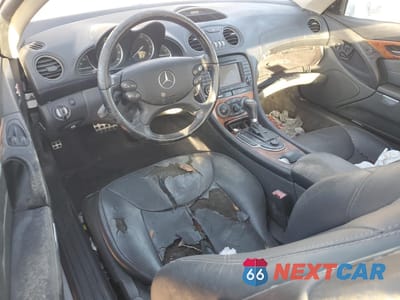 Zdjęcie 8 z 12 samochodu: 2005 MERCEDES-BENZ SL 500 VIN:WDBSK75F35F104414 - miniatura