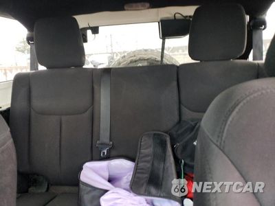 Zdjęcie 10 z 13 samochodu: 2014 JEEP WRANGLER UNLIMITED SPORT VIN:1C4BJWDG1EL145442 - miniatura