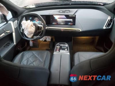 Zdjęcie 8 z 13 samochodu: 2024 BMW IX XDRIVE50 VIN:WB523CF06RCN22986 - miniatura