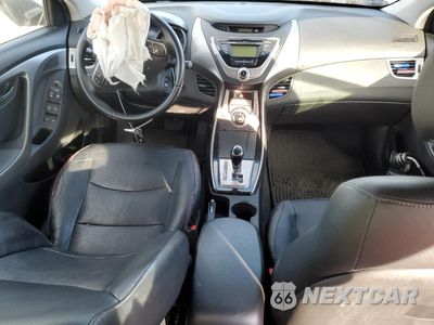 Zdjęcie 8 z 12 samochodu: 2013 HYUNDAI ELANTRA GLS VIN:KMHDH4AE9DU582587 - miniatura