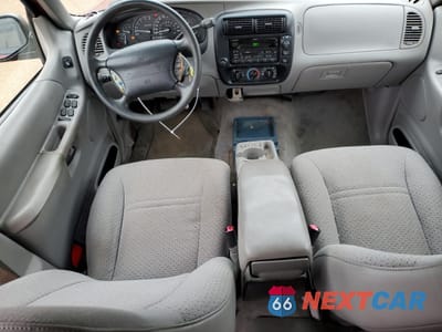 Zdjęcie 8 z 13 samochodu: 2000 FORD EXPLORER XLS VIN:1FMZU62XXYZA06531 - miniatura