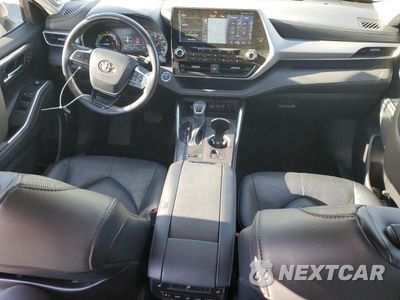 Zdjęcie 8 z 15 samochodu: 2021 TOYOTA HIGHLANDER HYBRID PLATINUM VIN:5TDFARAH1MS008059 - miniatura